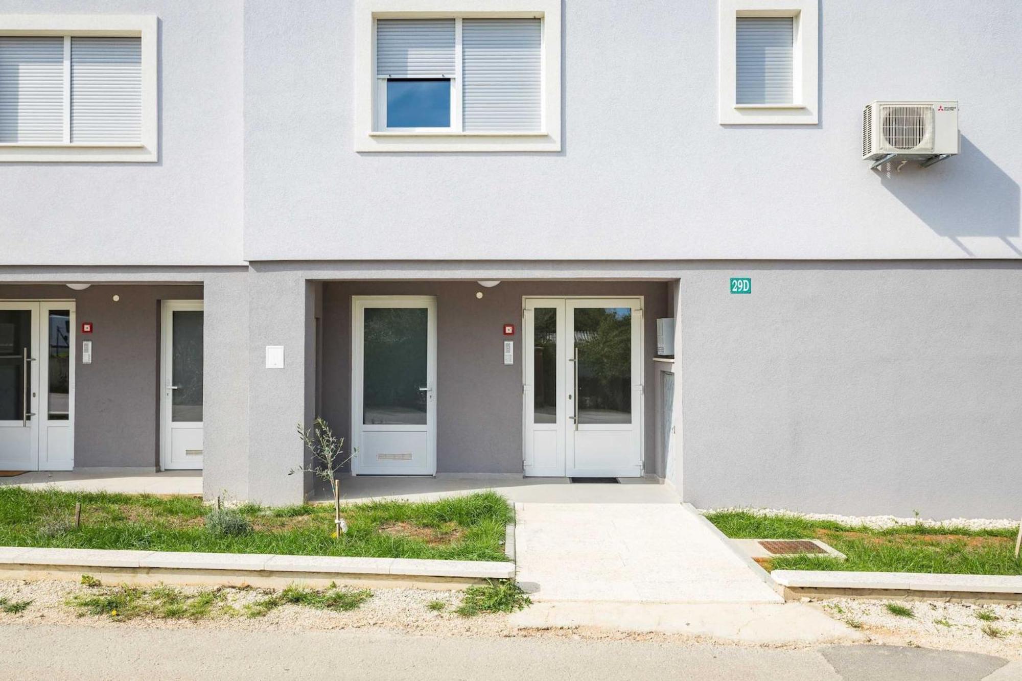 Lana Luxe Apartment Pula Exterior photo